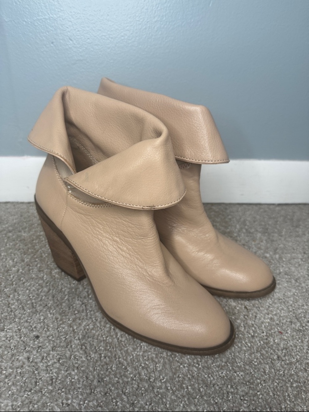 Lucky Brand Women’s Beige Fold-Over Ethan Ankle Boots Sz 8M